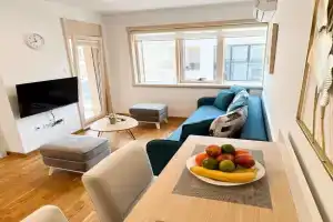 Four Views By The Sea Apartments, Budva