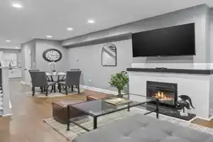 Charming Home Parking, Sleeps 10, WFH Space Guest house, Baltimore