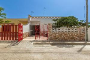 Villetta Arimar by BarbarHouse, Torre Lapillo