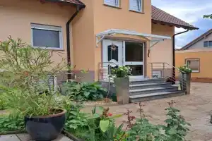 LenaVi's Fewo Nähe Europa Park & Rulantica "3 abgeschlossene Zimmer " Apartments, Kippenheim