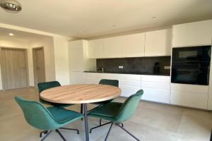 Apartmani More, Kastel Stari