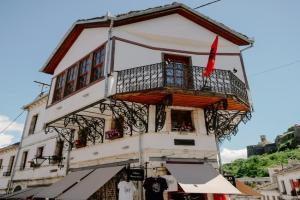 Old Well Bazaar Apartments, Gjirokaster