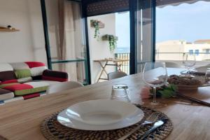 Squarcio di mare Apartments, Reitani
