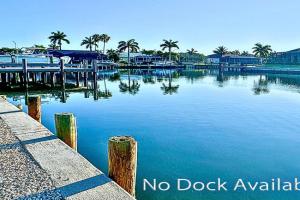 Stunning Views Intercoastal Waters Private Pool Game Room by Vacation Your Way, Marco