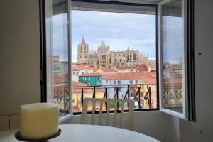 Catedral de II Apartments, Leon