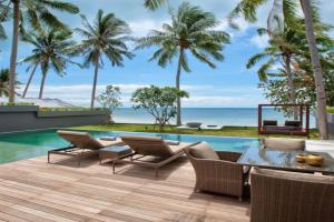 Villa Neung - Modern Beachfront Villa near Bang Por, Ban Bang Po