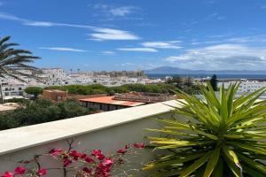 Tarifa Sun es playa, centro y vistas al estrecho Apartments, Tarifa