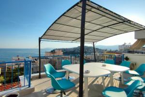 Island House, Kavala