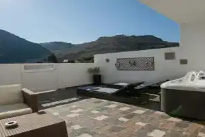 Stergios Suite with Private Jacuzzi Apartments, Kolimbia