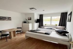 Low Budget Apartment Cologne, Koln