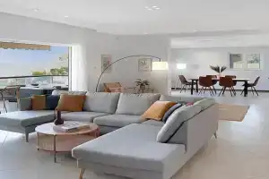 Varkiza Seaside and Views Retreat with Jacuzzi Apartments, Varkiza