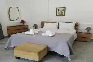 Aithra Studios, Parga