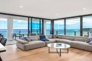 Luxury 3 Bedroom High Floor Ocean View Apartment, Gold Coast