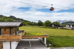 Ski-in-Ski-out Asten Studio by Alpine Host Helpers, Kitzbuehel