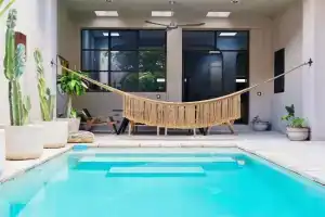 Casa Lirios - Luxury Colonial Villa in Centro with Pool, Merida