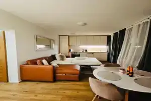 NĀVA PLACE Alpine Apartment in - Peaceful Location, Near Glacier & WiFi, Kaprun