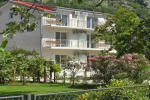 Villa BOJANA AS Aparments, Risan