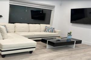 Dimond Abode Vacation Rental, California Dimond District Guest house, Oakland