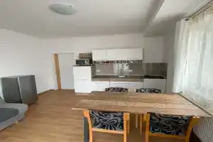 Lavender Apartments, Postojna