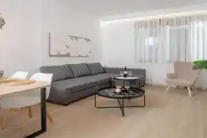 Memories Suites - Charming Suite with Sea View, Makriyialos