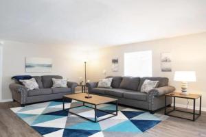 Spacious 4BR Home with 2 Baths & Fun Game Room, Birmingham