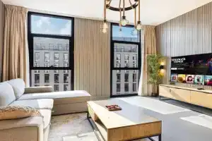 Big Studio Apartment in Al Mamsha Sharjah - Luxe Minimalist, Sharjah City