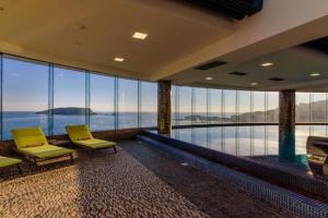 Luxury 3 bedroom flat in Tre canne hotel next to the beach, Budva