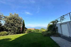 Suite Rose on the lake Arona Apartments, Meina