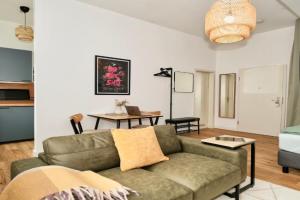 SudenburgNest - Studio-Apartment mit iPad, Boxspringbett, Smart-TV & Waschmaschine, Magdeburg