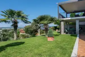 Olive Terrace Apartment, Koper