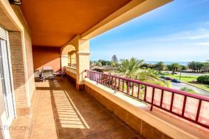 3 Bed Beach Apartment with views Isla Canela, Isla de Canela