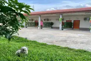 Sweet Hug Hotel, Suphan Buri
