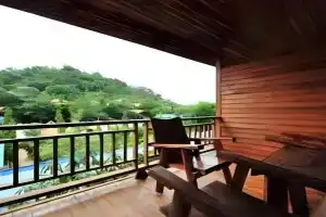 Phuttachot Resort, Phi Phi Island