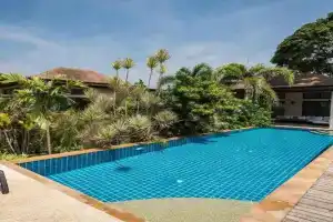 Villa Oxavia, Nai Harn