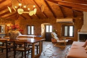 Vasiliki Cozy & Modern House Githio view, Gythio