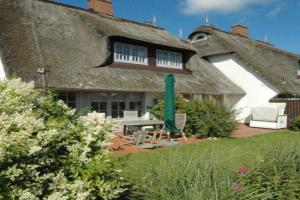 Arnika-Hof Arnika Hof Hausteil 23 Guest house, Wenningstedt