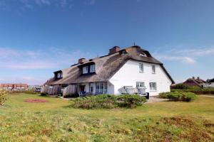 Landhaus Arnika HT 1 Guest house, Wenningstedt