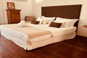 Beachside bliss with Lov Apartments, Trou aux Biches