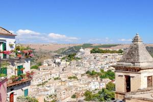 Beautiful Apartment In With Wifi, Ragusa