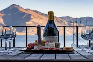 Spacious Central Executive 4 Bedroom Apartment, Queenstown