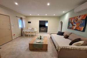 Limone d'oro Guest house, Artemida