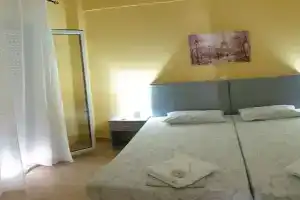 Ξυλοκαστρο σπίτι δίπλα στα πεύκα και τη θάλασσα! Apartments, Xylokastro