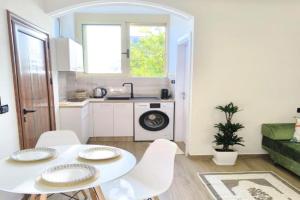 New Apartment close to Sea and Downtown, Vlore