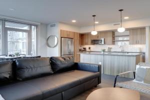 Prime Metro Proximity - Condo at Clarendon Apartments, Arlington