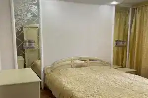 3h komnatnaya posutochno Apartments, Taraz