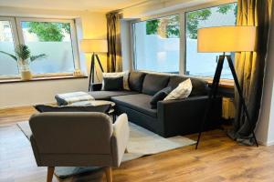 REMA Homes - Jacuzzi Terrasse 55' TV Küche Regendusche Apartments, Bad Bellingen