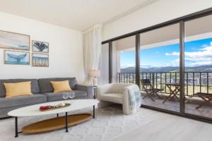 Escape to Mountain View Condo,Near Beach with Parking Apartments, Honolulu