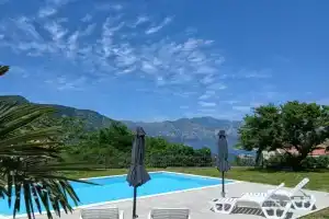 Apartments Orizzonte with beautiful view of the bay, Kotor