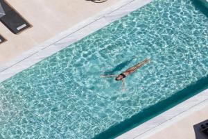 Viràn Villa, Serene Escape with Eco Pool & Spa Whirlpool, By ThinkVilla, Sfakaki