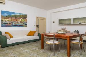 Mary's Home Apartments, Giardini-Naxos